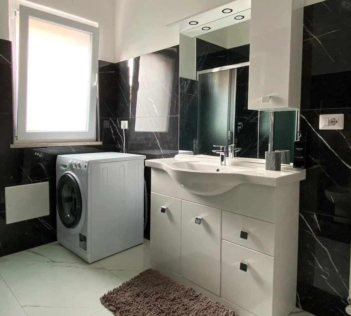 Dalia Lakefront Apartment Sirmione Italia